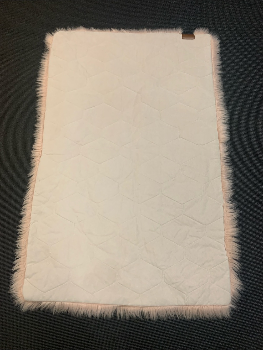 UGG Blush Faux Fur Accent Rug 42 x 28 - Picture 5 of 5